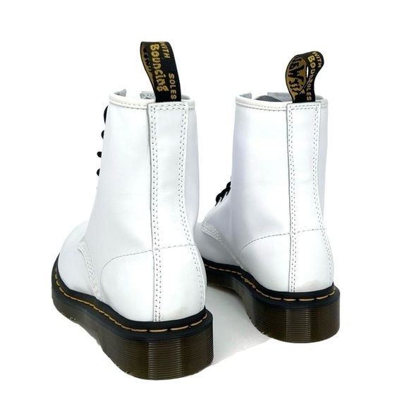 New Dr. Martens 1460 Softy T Leather Lace-Up Boots White Women’s Size 6 Docs dm - Picture 5 of 10
